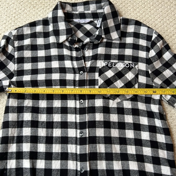 Like new Peloton flannel shirt size Small - Picture 7 of 9